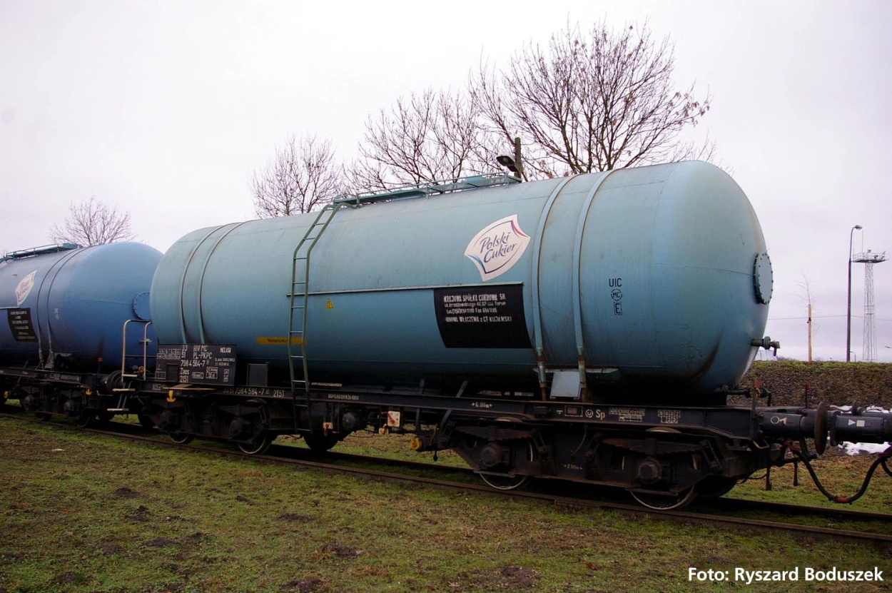 Wagon cysterna 406R Polski Cukier PIKO 58459